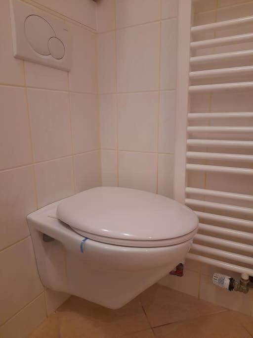 Zwei-Zimmer Wohnung In Wiesbadens Westend Екстер'єр фото