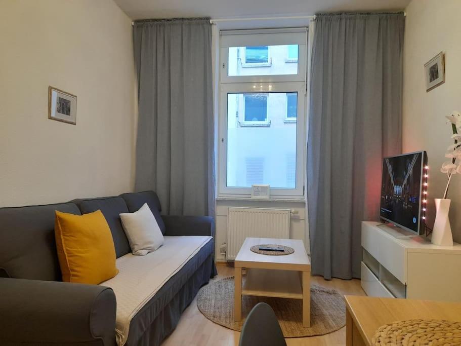Zwei-Zimmer Wohnung In Wiesbadens Westend Екстер'єр фото