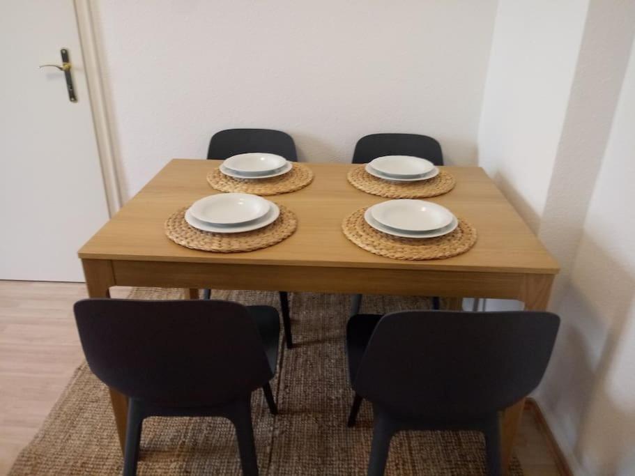 Zwei-Zimmer Wohnung In Wiesbadens Westend Екстер'єр фото